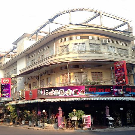 White River II Hostel Phnom Penh Exterior foto