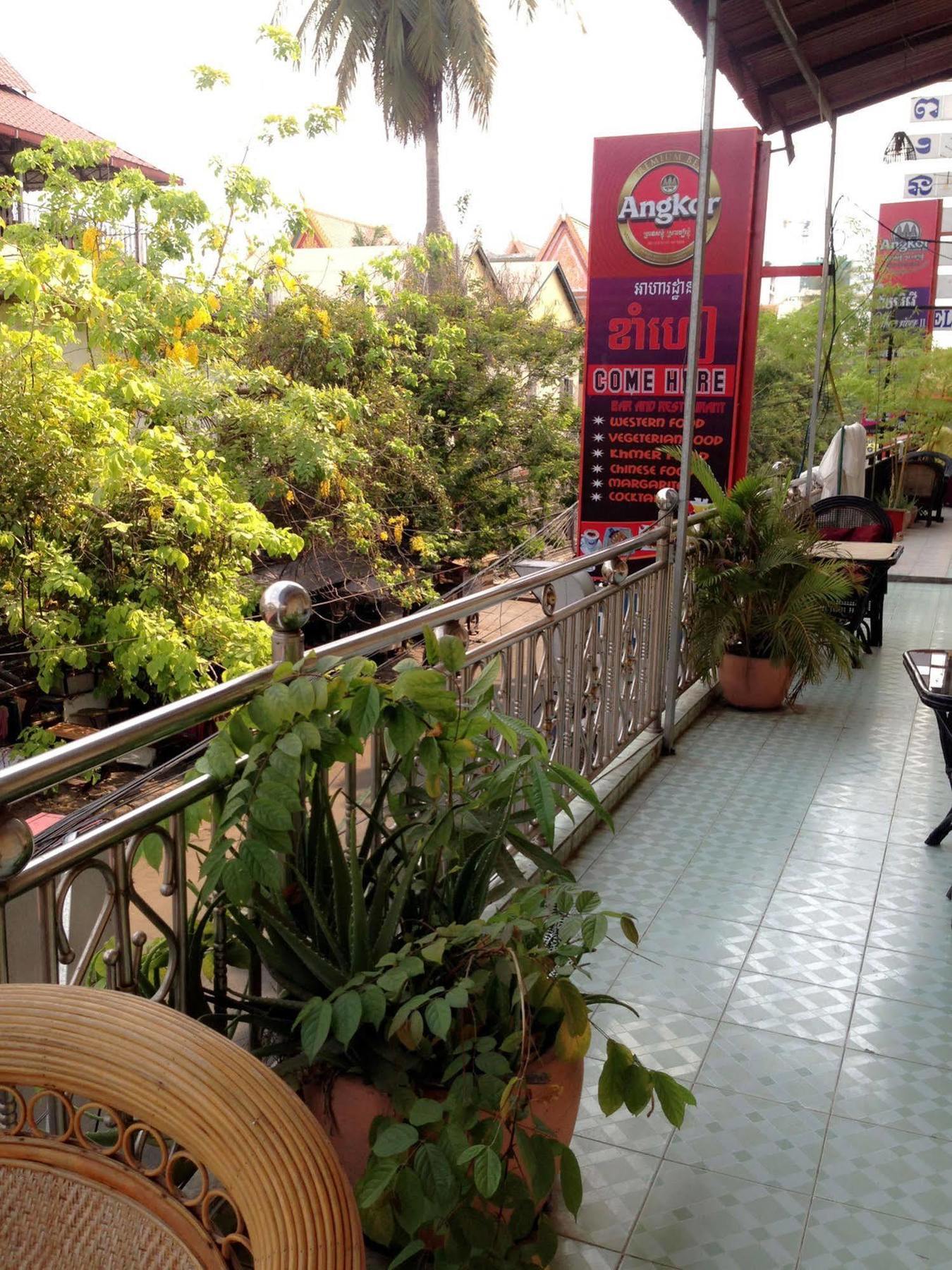White River II Hostel Phnom Penh Exterior foto